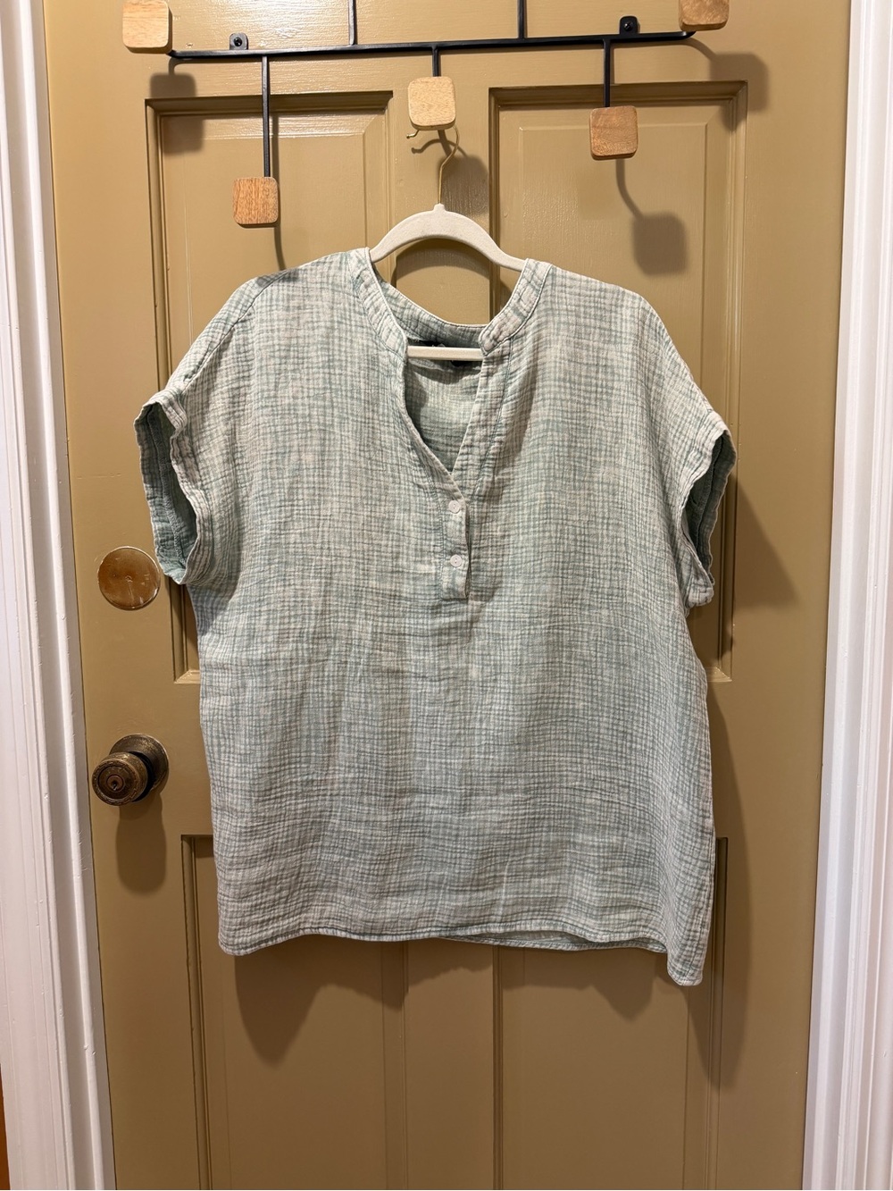 Dokotoo Relaxed Sage Green Short-Sleeve Tunic Top